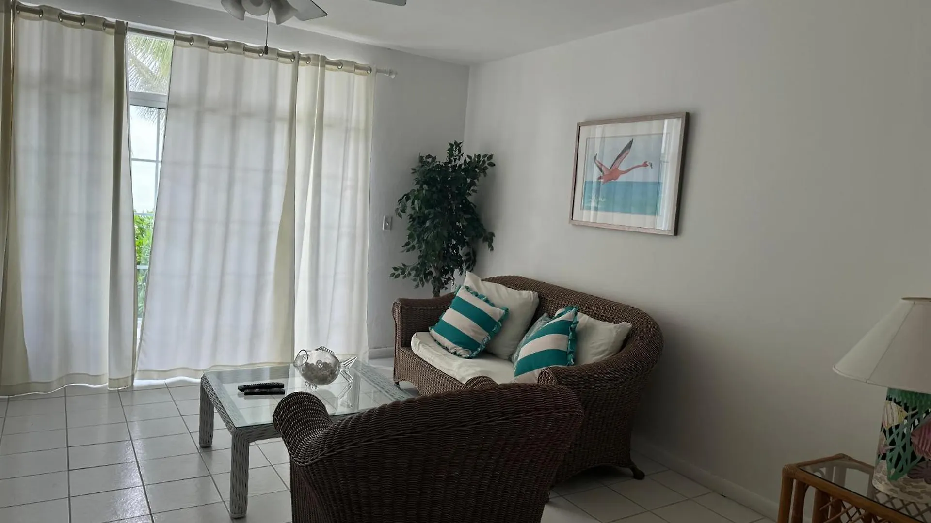 Sunset Cove - Vacation In Paradise! Nassau Apartment